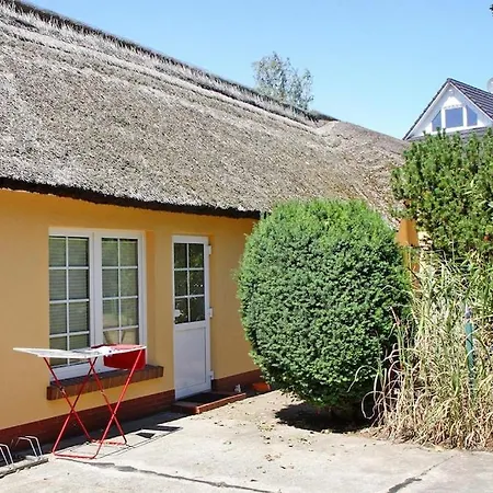 Appartementhaus Kathrin, Am Darss * Wieck