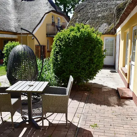 Appartementhaus Kathrin, Am Darss アパート *