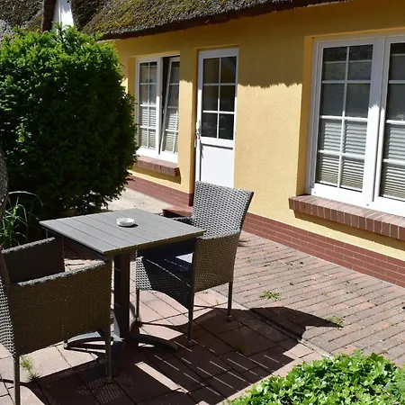 Appartementhaus Kathrin, Am Darss アパート *